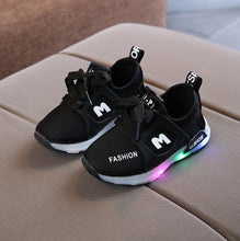 Load image into Gallery viewer, New Children Luminous Shoes Boys Girls Sport Running Shoes Baby Flashing Lights Fashion Sneakers Toddler Little Kid LED Sneakers