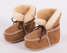 Load image into Gallery viewer, New Keep warm winter Genuine Leather Wool fur baby boy boots toddler girls soft Moccasins shoes with plush Sheepskin booties